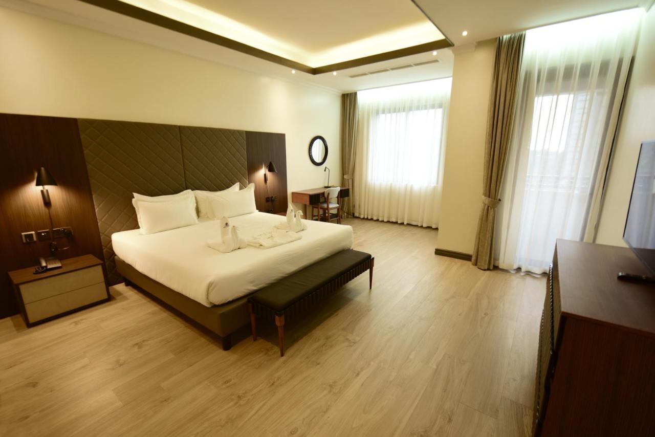 Fontis Residences Hotel Kampala Exteriör bild
