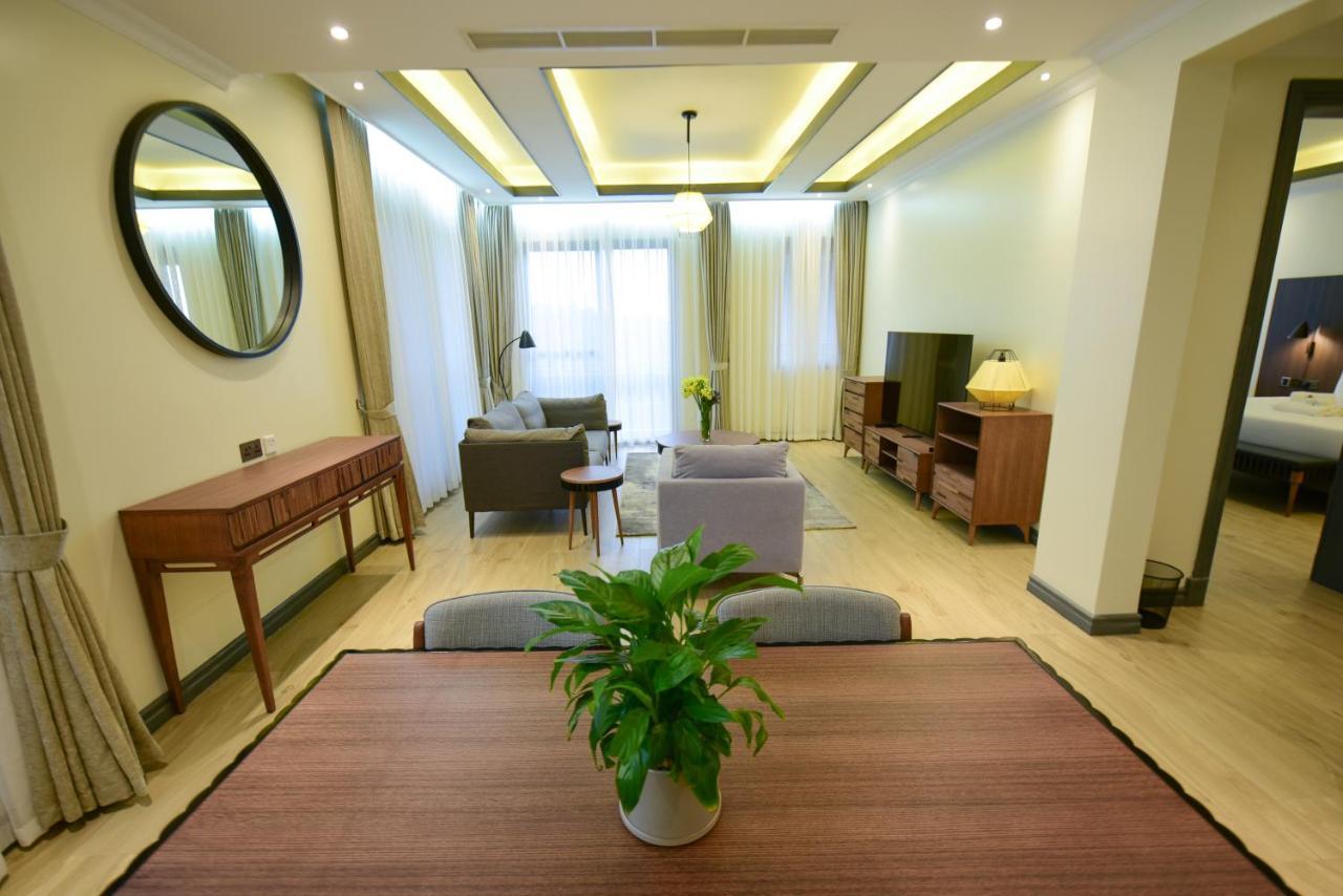 Fontis Residences Hotel Kampala Exteriör bild